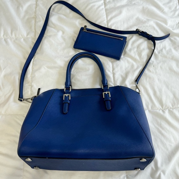 Michael Kors Ciara bag with matching wallet, electric blue - Picture 2 of 3